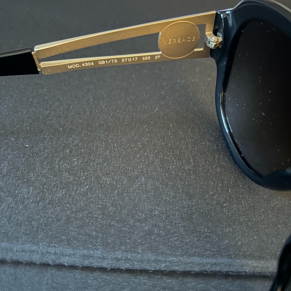 Authentic Versace Sunglasses - Picture 3 of 7